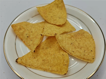 Tomato Flavored Corn Crisps for Savory Snack Lovers